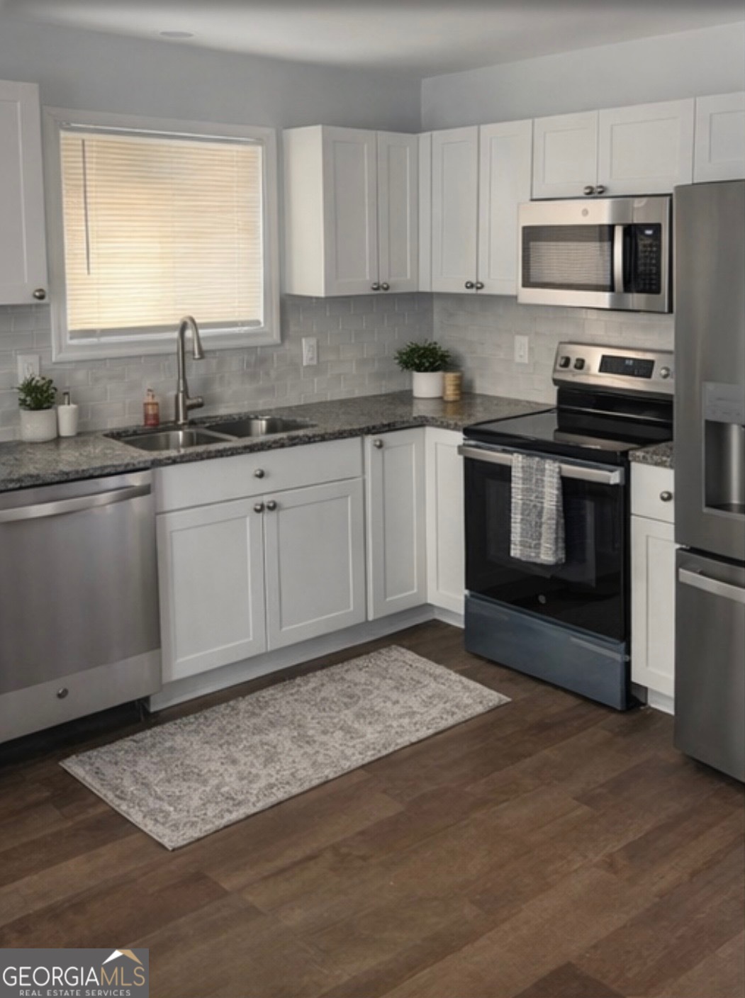 2721 Wolfe Street Brunswick, GA 31520 - Photo 12 of 14