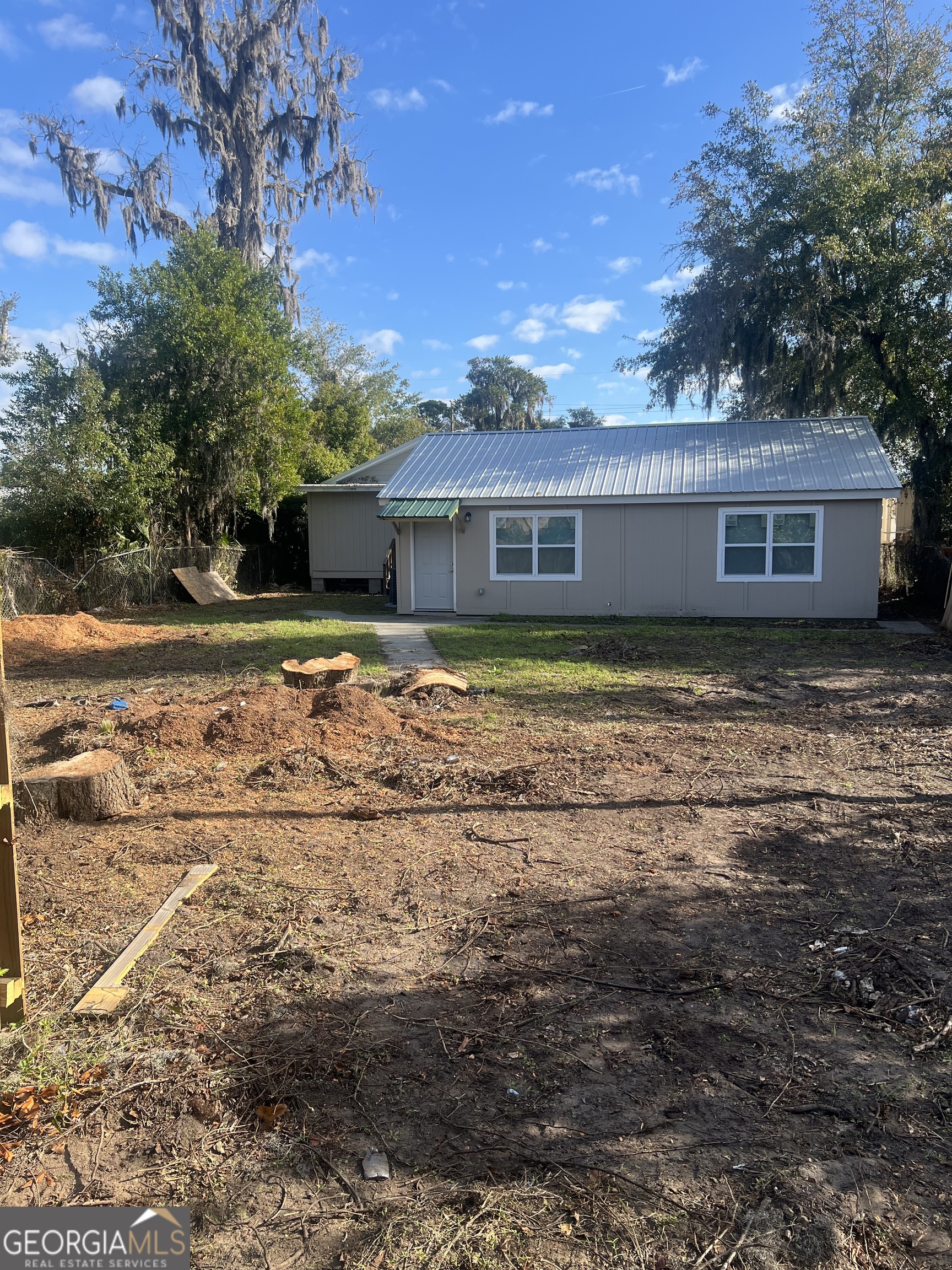 2721 Wolfe Street Brunswick, GA 31520 - Photo 3 of 14