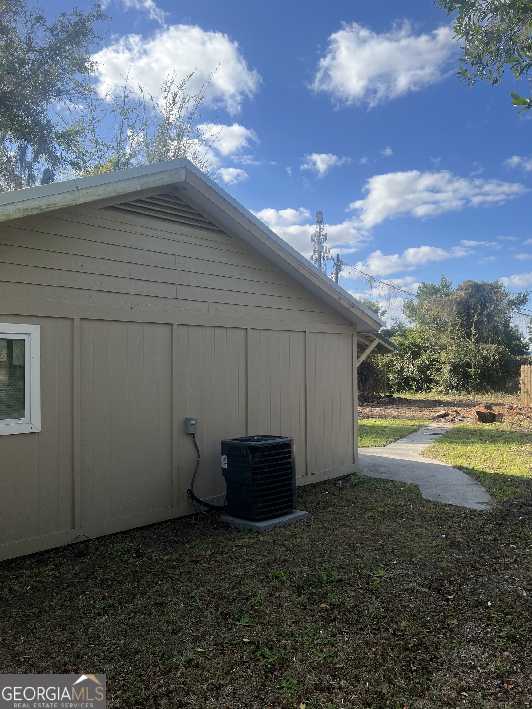 2721 Wolfe Street Brunswick, GA 31520 - Photo 5 of 14