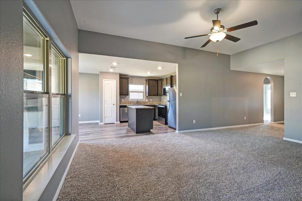 119 Barbwire Way Newark, TX 76071 - Photo 8 of 40 Gallery Image 8