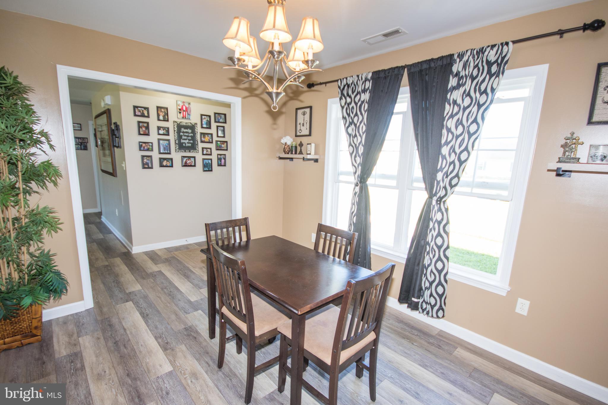 30026 Deanwood Road Princess Anne, MD 21853 - Photo 16 of 41 Dining room