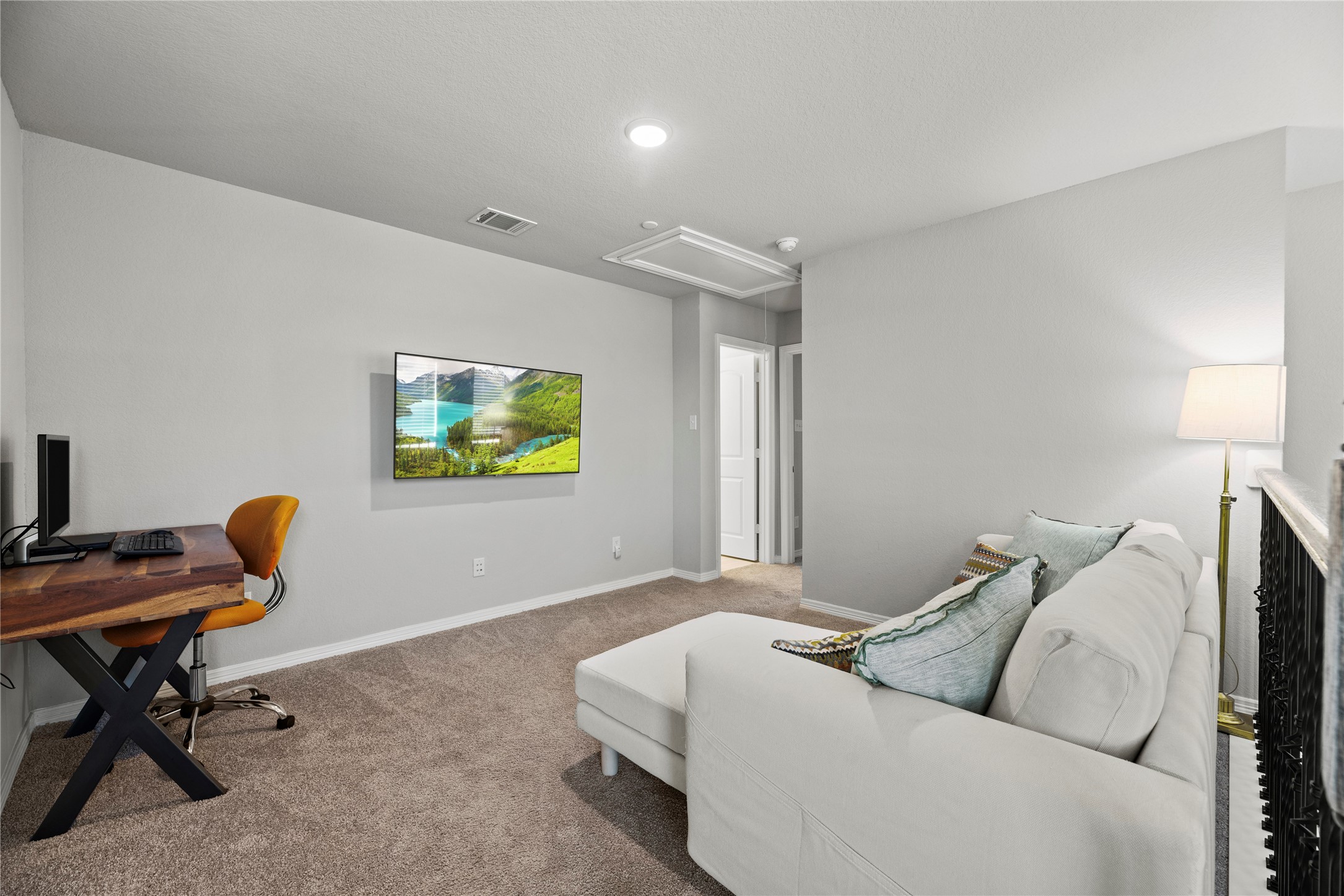 8001 Scanlan Trail Missouri City, TX 77459 - Photo 23 of 41 a living room with furniture and a window