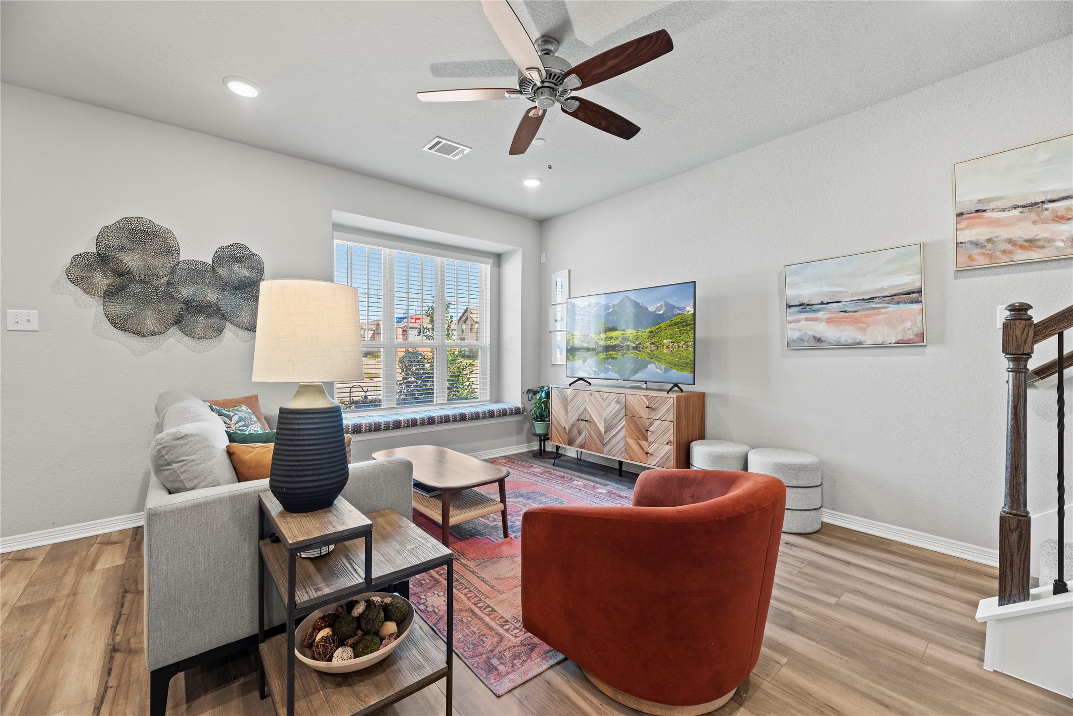 8001 Scanlan Trail Missouri City, TX 77459 - Photo 3 of 41 a living room with furniture and a window