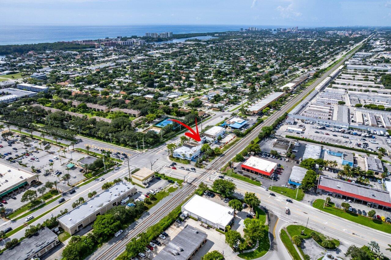 3979 North Dixie Highway Boca Raton, FL 33431 - Photo 14 of 15 014-3797DixieHighway-BocaRaton-FL-33431-