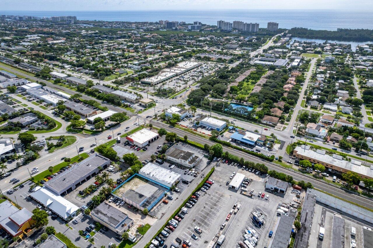 3979 North Dixie Highway Boca Raton, FL 33431 - Photo 9 of 15 009-3797DixieHighway-BocaRaton-FL-33431-