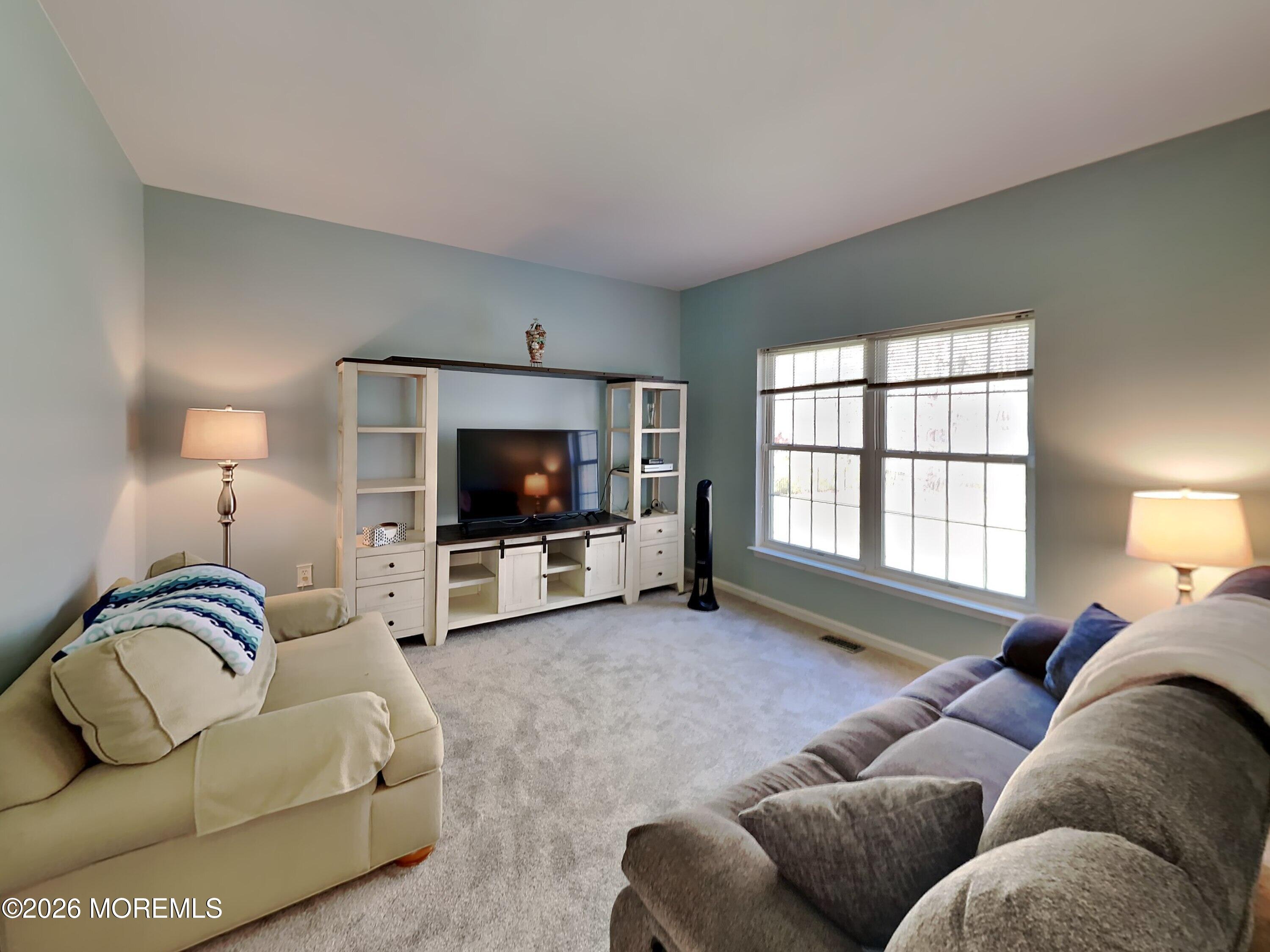 33 Mill Pond Road Jackson, NJ 08527 - Photo 14 of 49 16_Image_CmKnfVKhYU