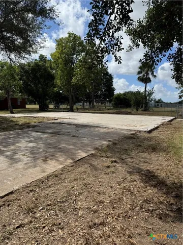 $30,000 | 315 East Tres Palacios Avenue, Palacios, TX 77465