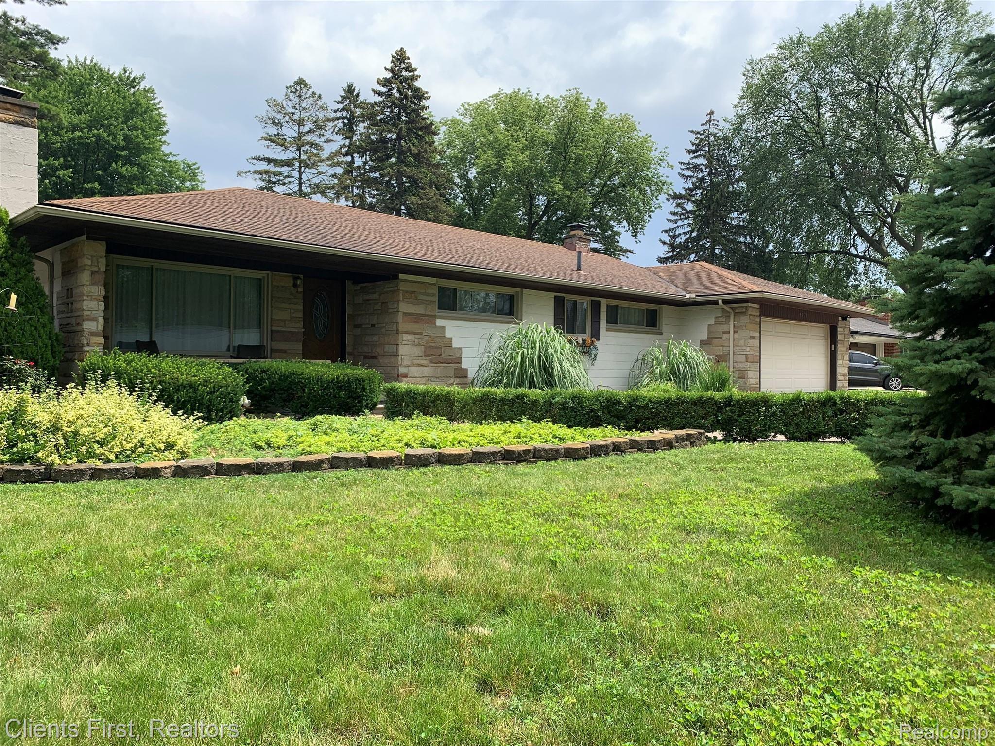 9570 Merriman Road Livonia, MI 48150 - Photo 1 of 44 AB675EBC-8761-4D62-8A31-904A63B29B5F.jpeg