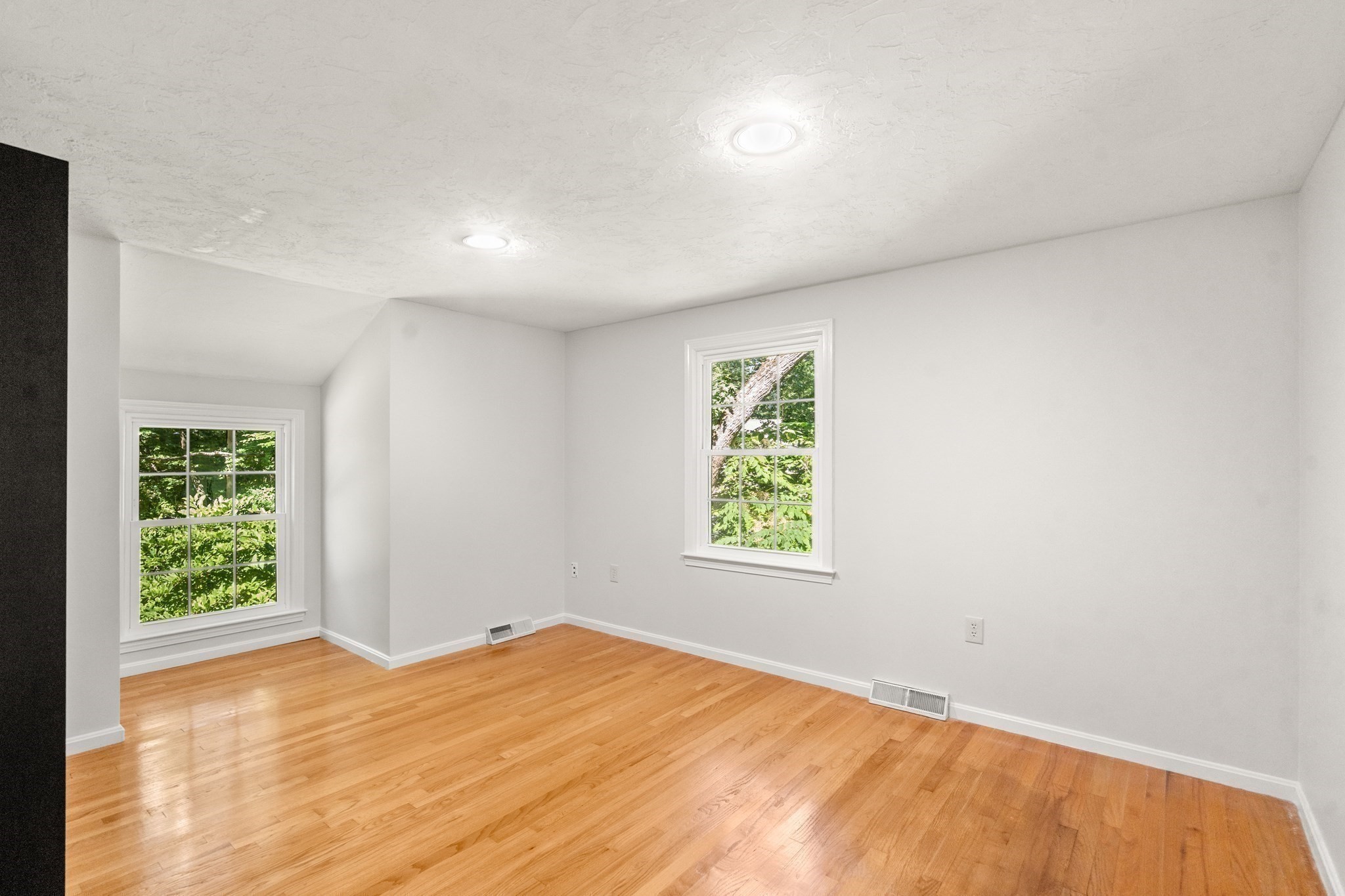 942 Salem End Road Framingham, MA 01702 - Photo 19 of 30 Gallery Image 19
