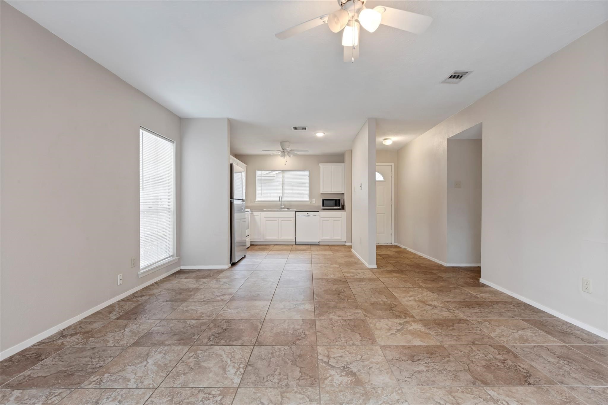 81 Blue Fox Road Spring, TX 77380 - Photo 3 of 16