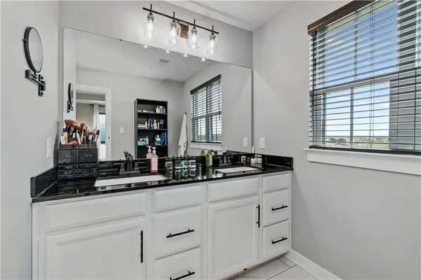 $675,000 | 1043 Wedgewood Drive, Jeannette, PA 15644