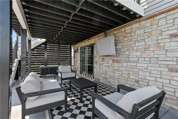 $675,000 | 1043 Wedgewood Drive, Jeannette, PA 15644