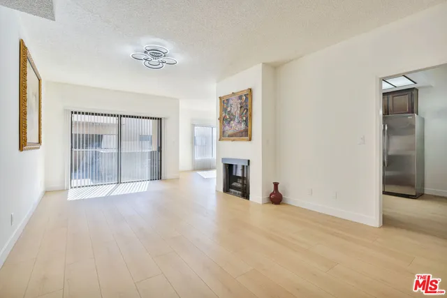 $4,350 | 1727 South Bentley Avenue, Unit 205, Los Angeles, CA 90025