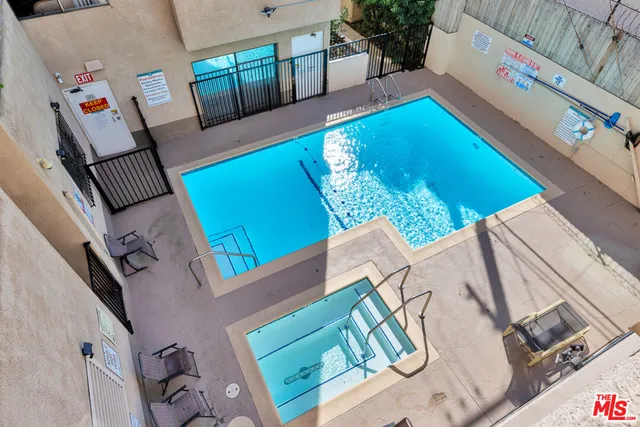 $4,350 | 1727 South Bentley Avenue, Unit 205, Los Angeles, CA 90025