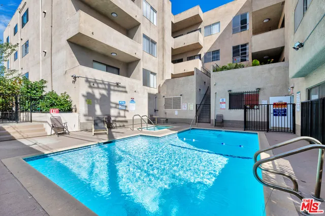 $4,350 | 1727 South Bentley Avenue, Unit 205, Los Angeles, CA 90025