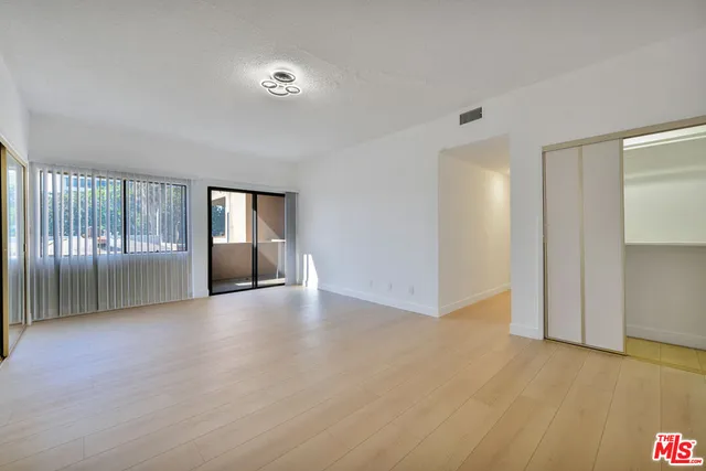 $4,350 | 1727 South Bentley Avenue, Unit 205, Los Angeles, CA 90025