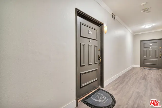 $4,350 | 1727 South Bentley Avenue, Unit 205, Los Angeles, CA 90025