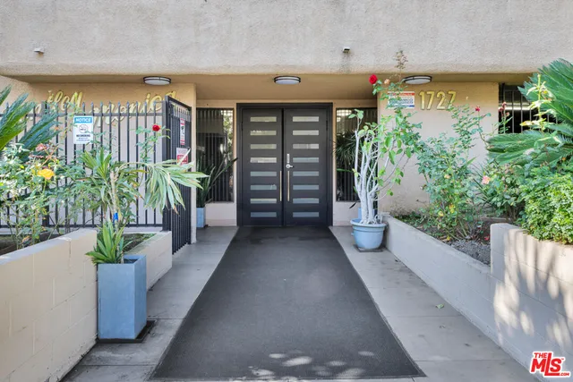 $4,350 | 1727 South Bentley Avenue, Unit 205, Los Angeles, CA 90025