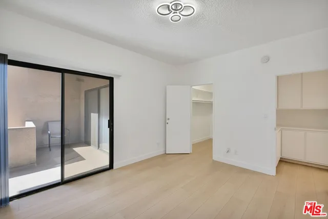 $4,350 | 1727 South Bentley Avenue, Unit 205, Los Angeles, CA 90025