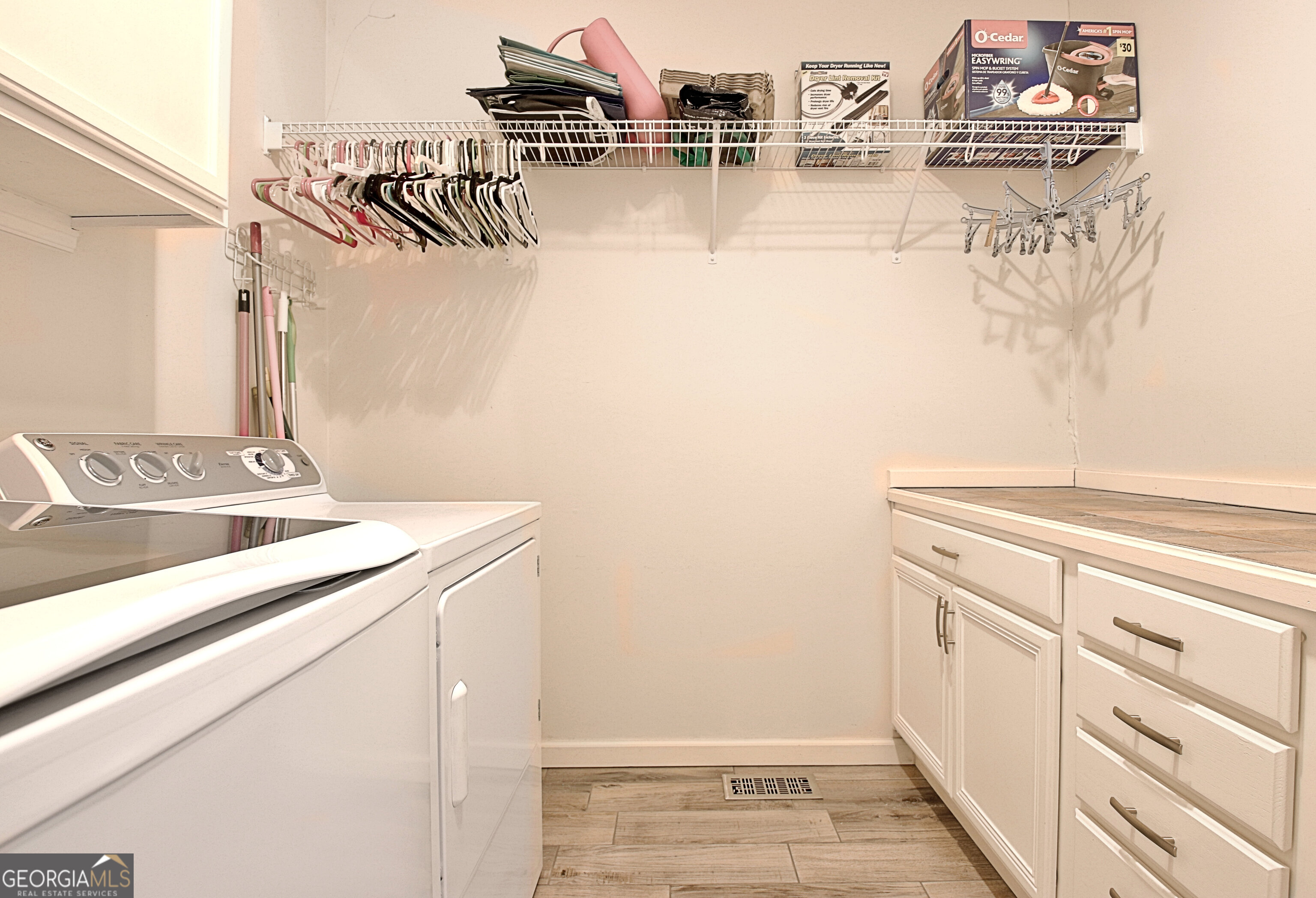 967 Tope Road Sharpsburg, GA 30277 - Photo 42 of 98 a view of utility room