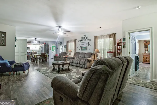 $890,000 | 967 Tope Road, Sharpsburg, GA 30277