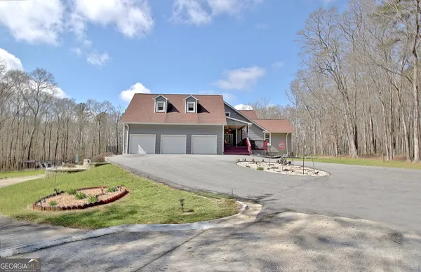 $890,000 | 967 Tope Road, Sharpsburg, GA 30277