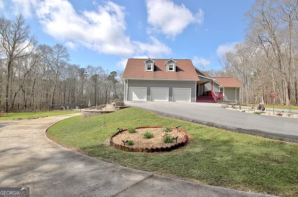 $890,000 | 967 Tope Road, Sharpsburg, GA 30277
