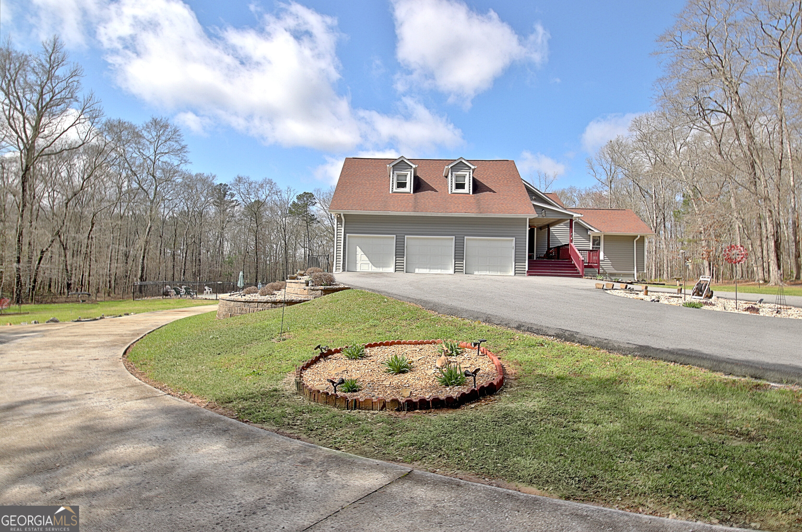 967 Tope Road Sharpsburg, GA 30277 - Photo 82 of 98 a front view of a house with a yard