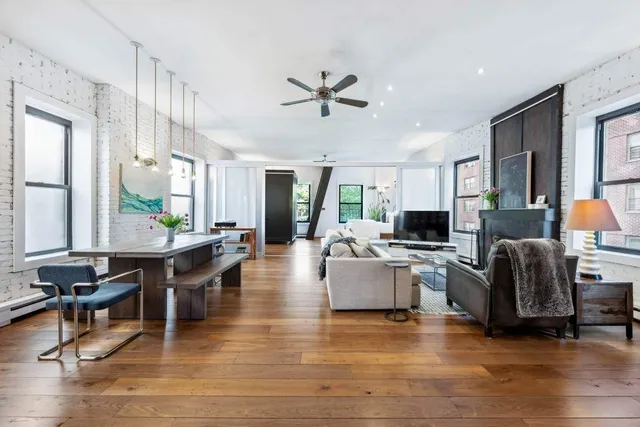 $1,175,000 | 203 West 102nd Street, Unit 5R | Upper West Side