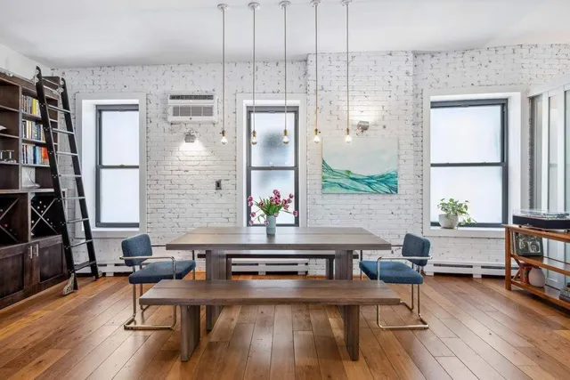 $1,175,000 | 203 West 102nd Street, Unit 5R | Upper West Side