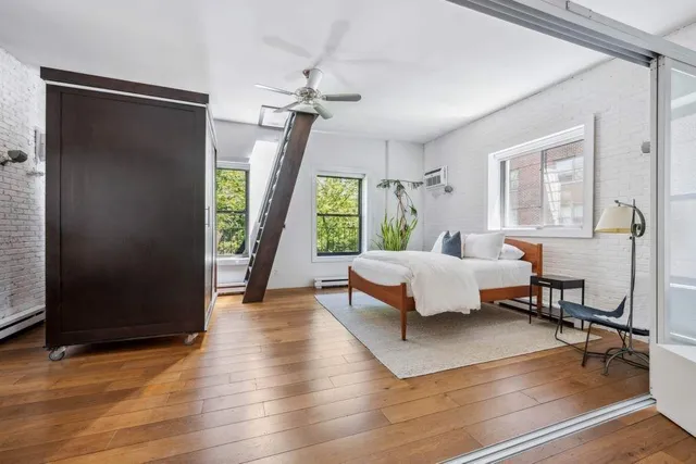 $1,175,000 | 203 West 102nd Street, Unit 5R | Upper West Side