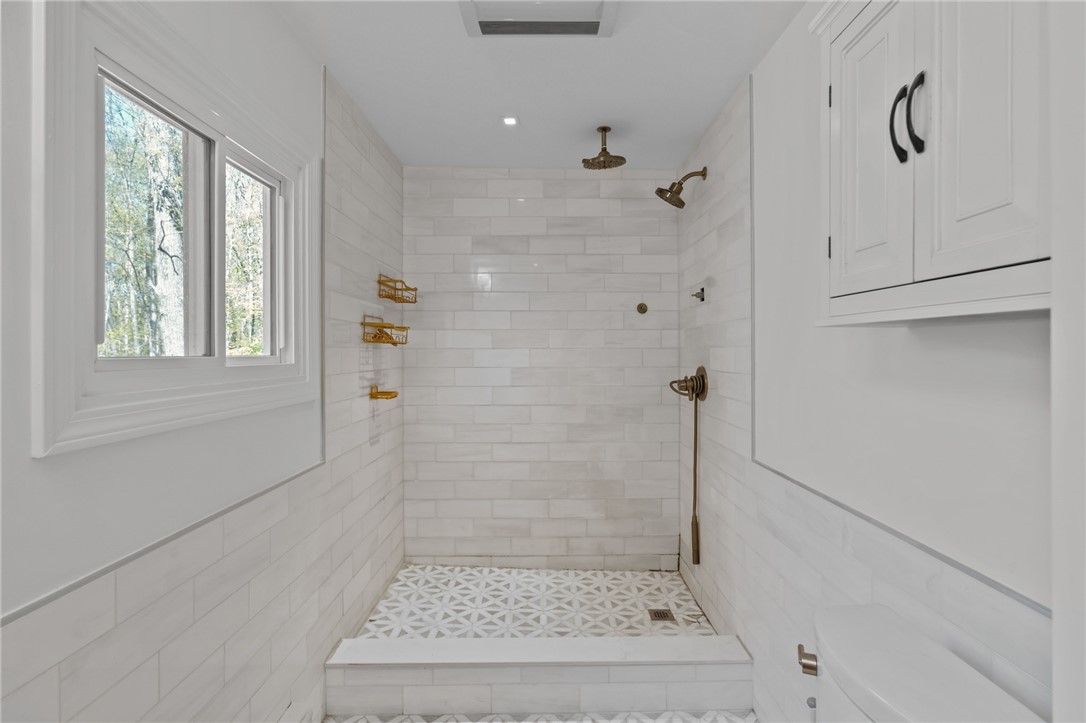 343 Hope Furnace Road Scituate, RI 02831 - Photo 12 of 33