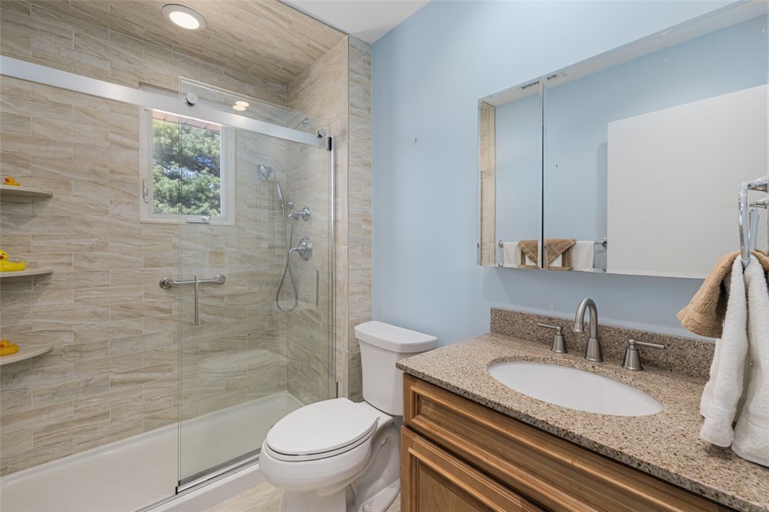 124 Edaville Court Warwick, RI 02886 - Photo 16 of 50
