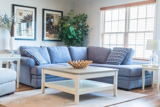 $4,000 | 580 East Main Street, Unit 3, Manasquan, NJ 08736