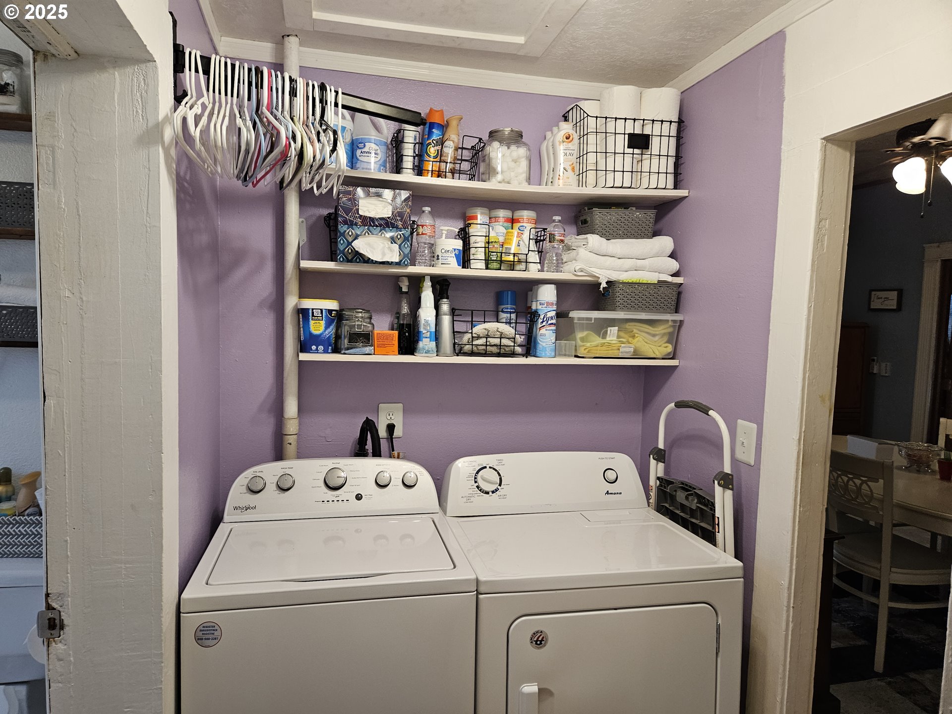 1040 Southeast 6th Avenue Albany, OR 97321 - Photo 27 of 48 a view of washer and dryer with rug
