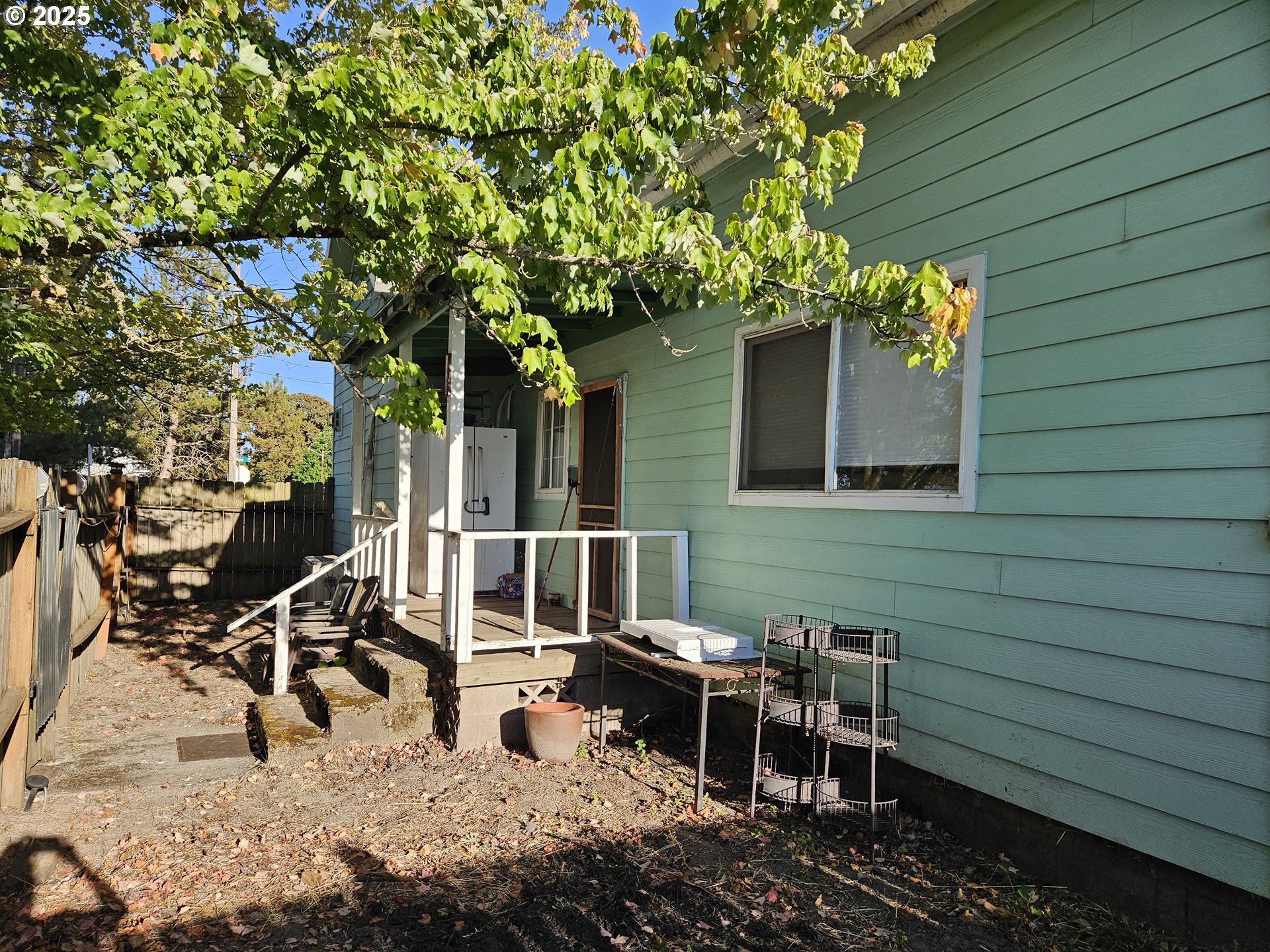 1040 Southeast 6th Avenue Albany, OR 97321 - Photo 44 of 48 a view of outdoor space yard and patio