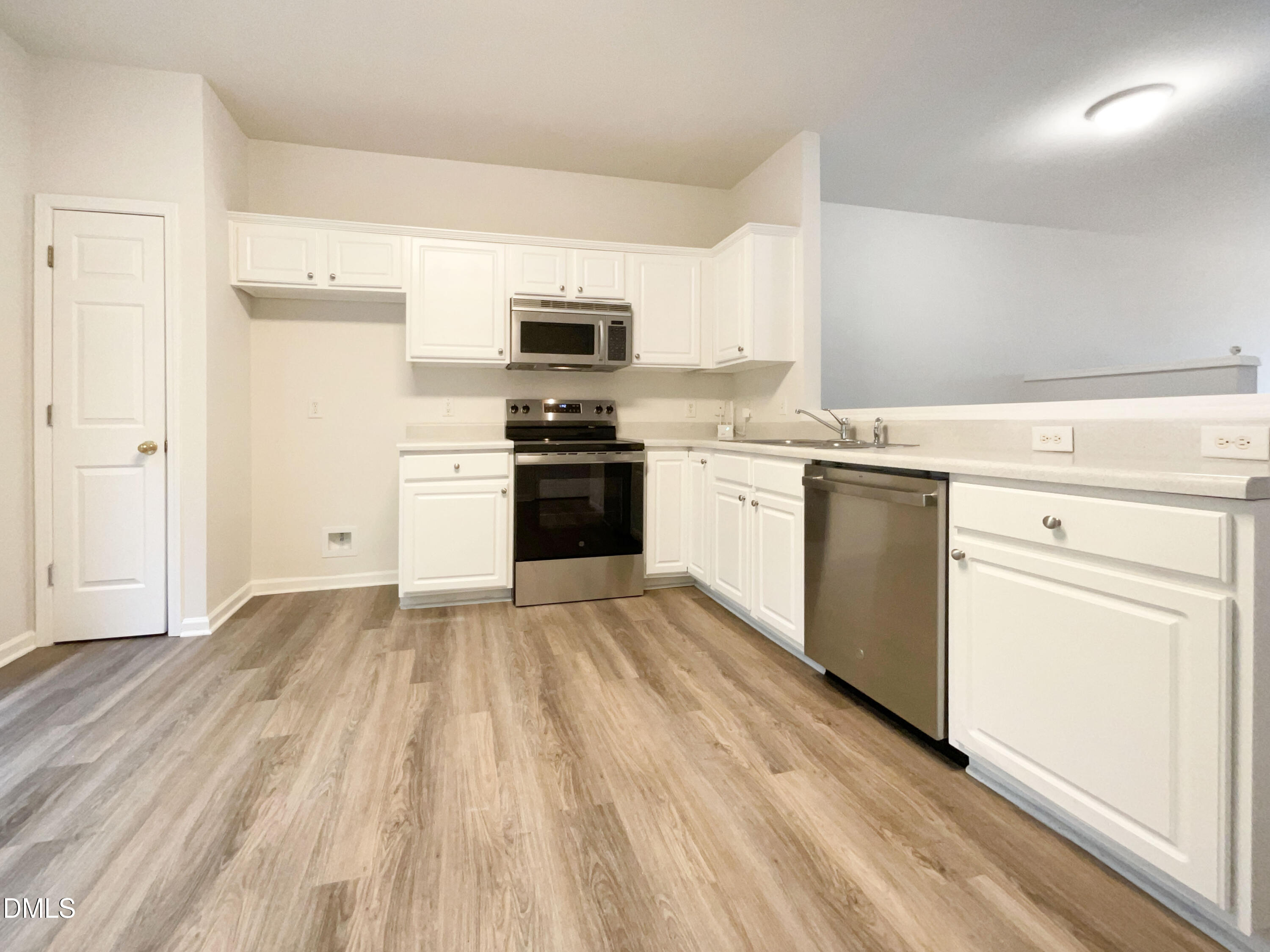 4842 Wyatt Brook Way Raleigh, NC 27609 - Photo 10 of 22 photo_10