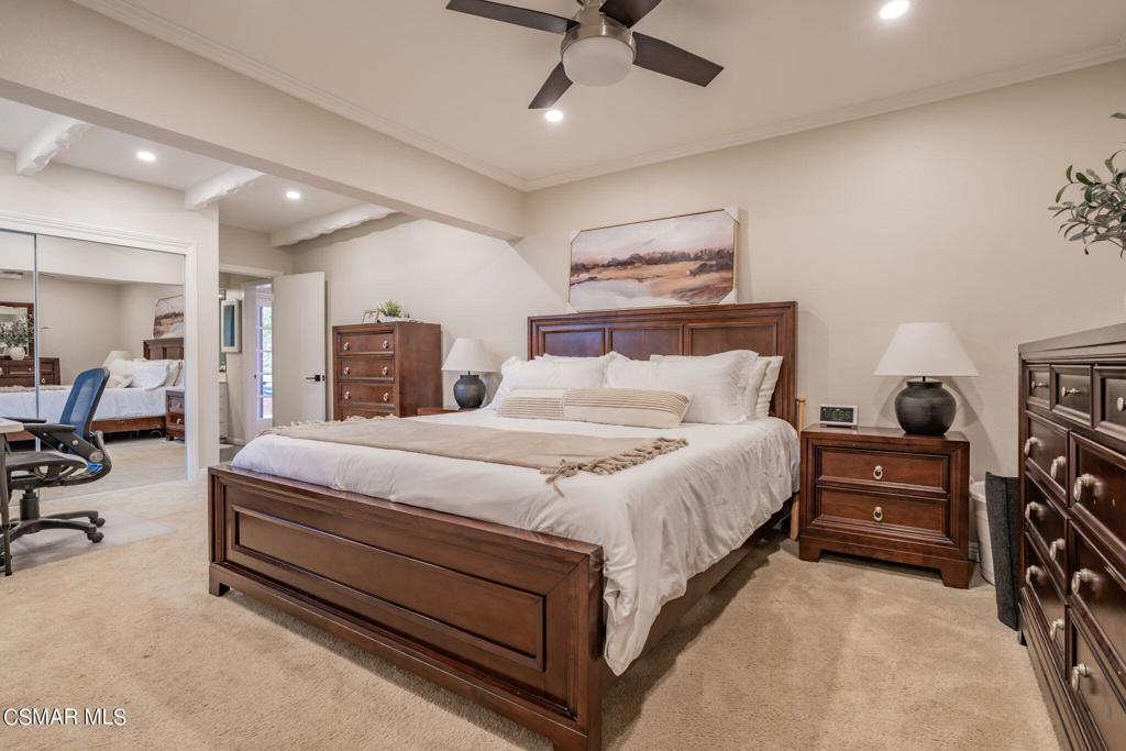 75 Neish Street Camarillo, CA 93010 - Photo 21 of 42 a spacious bedroom with a bed and furniture