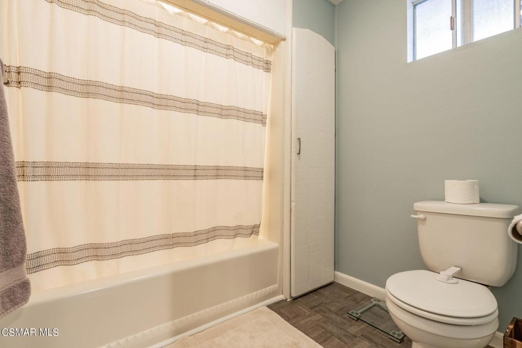 75 Neish Street Camarillo, CA 93010 - Photo 25 of 42 a bathroom with a toilet and a shower