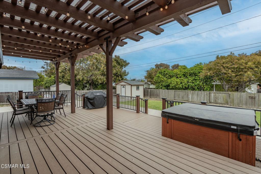 75 Neish Street Camarillo, CA 93010 - Photo 39 of 42 a view of a chairs and table on the wooden floor