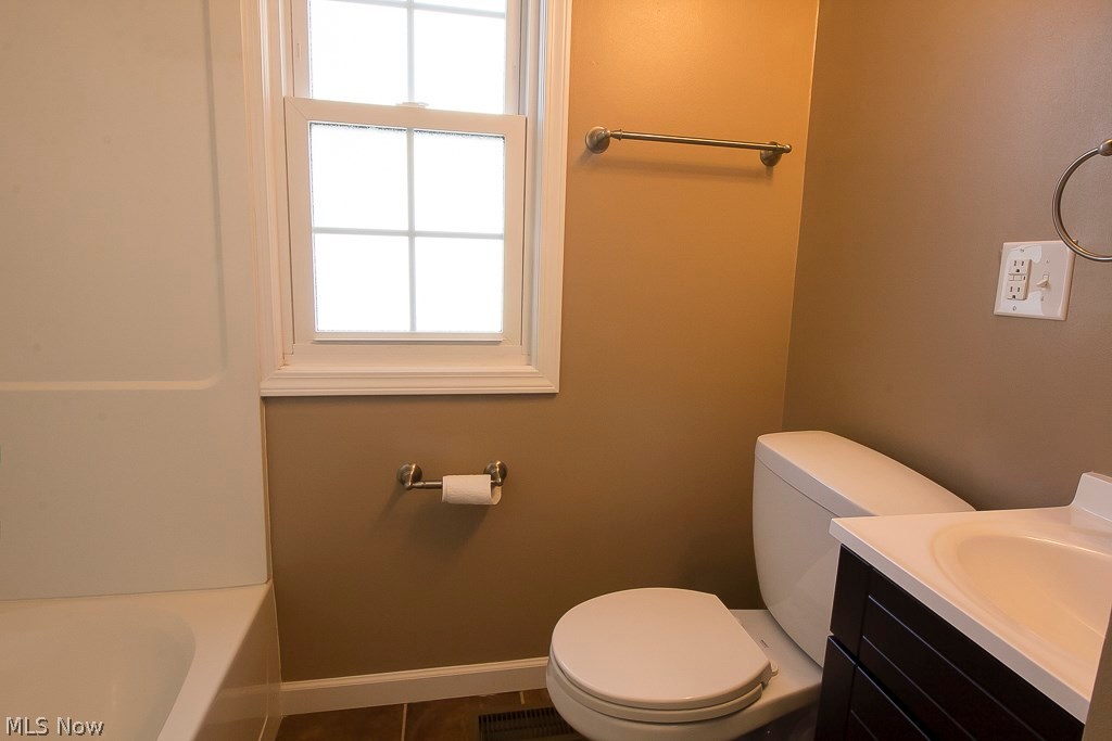 23800 Colbourne Road Euclid, OH 44123 - Photo 13 of 27