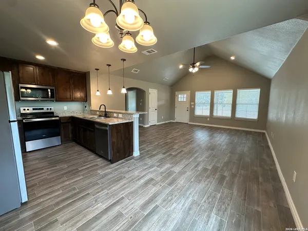 $1,700 | 107 Virginia, Spring Branch, TX 78070