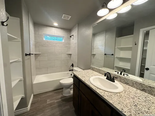 $1,700 | 107 Virginia, Spring Branch, TX 78070