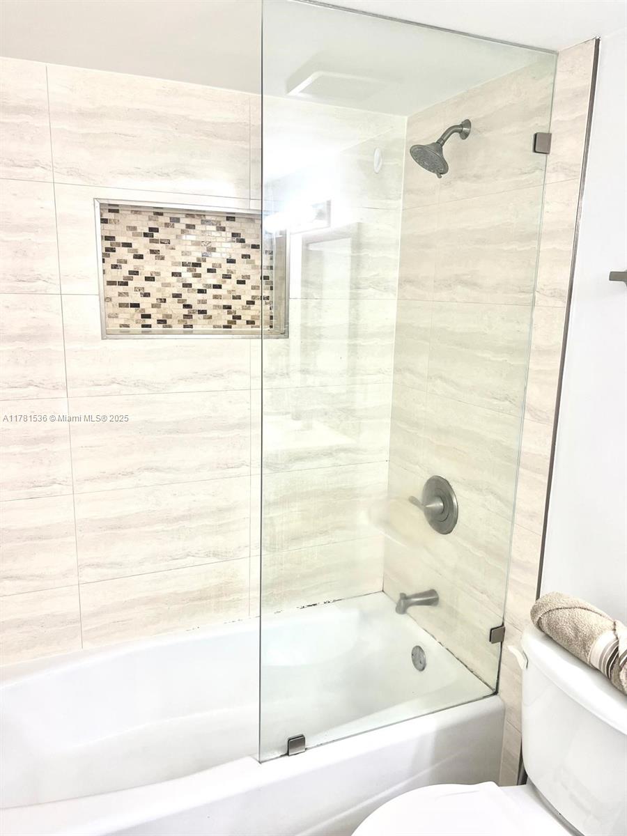 8225 Lake Drive, Unit 302 Doral, FL 33166 - Photo 13 of 15