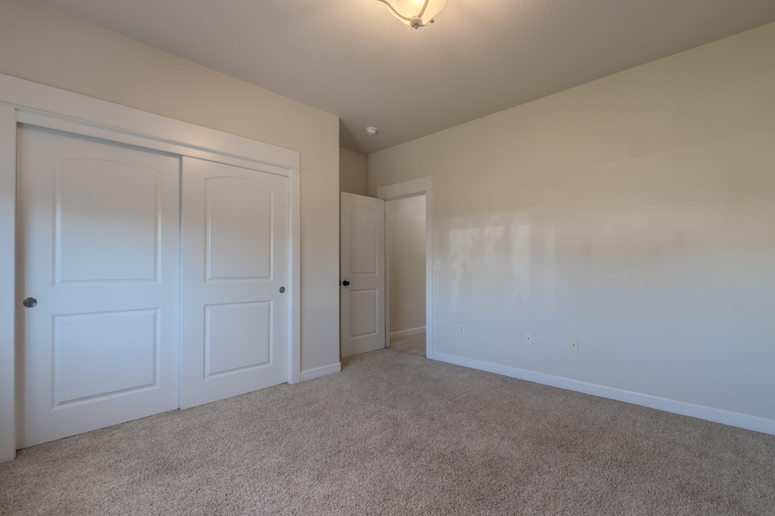584 Barton Road Eagle Point, OR 97524 - Photo 20 of 30 01-19