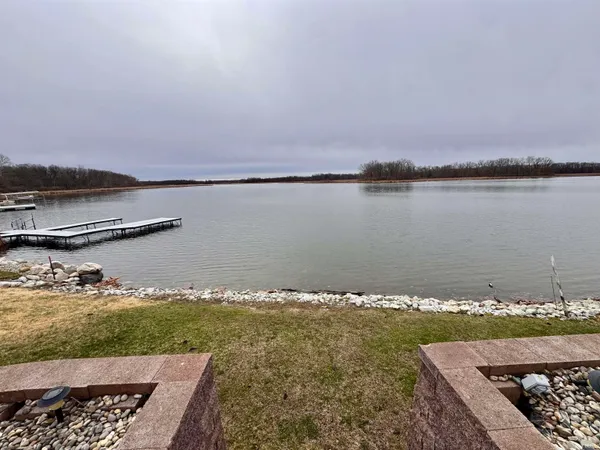 $575,000 | 2922 South Country Club Drive South, Rochester, IN 46975