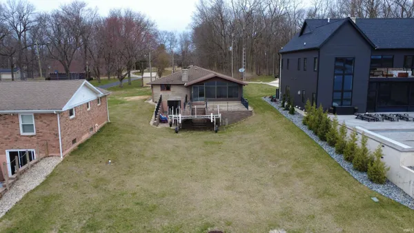 $575,000 | 2922 South Country Club Drive South, Rochester, IN 46975