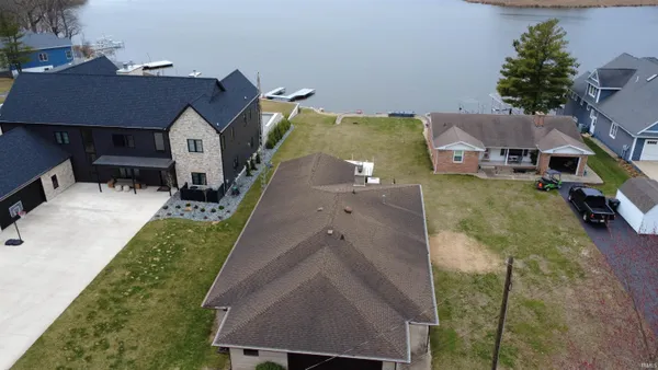 $575,000 | 2922 South Country Club Drive South, Rochester, IN 46975