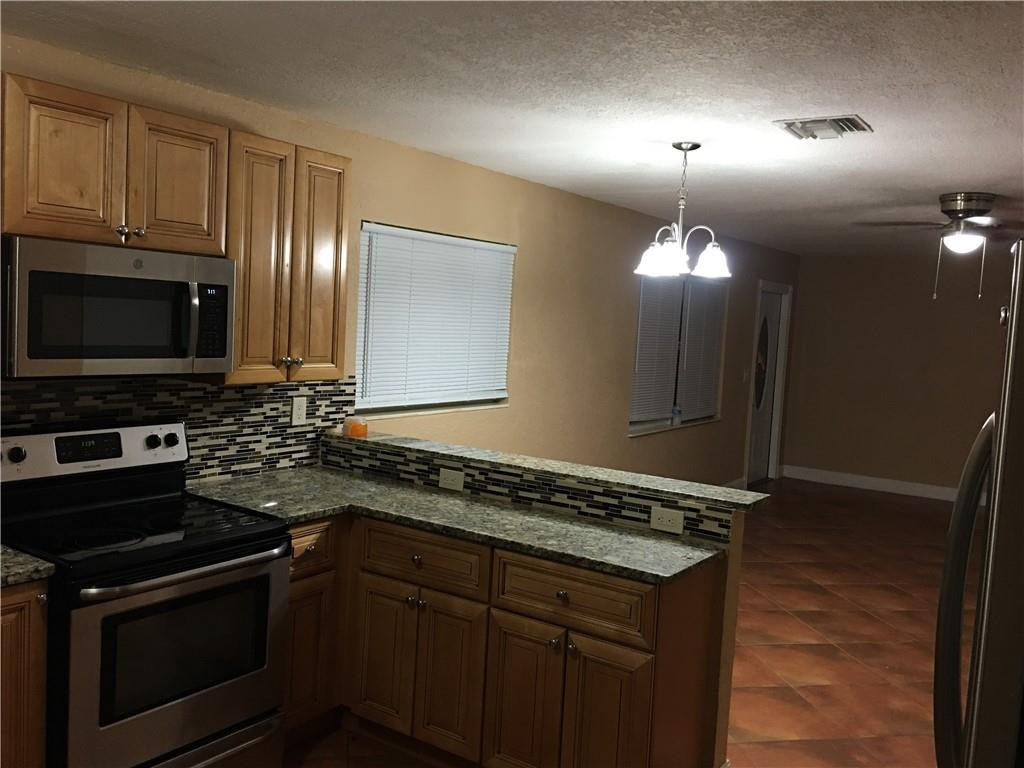 490 West 34th Street Riviera Beach, FL 33404 - Photo 25 of 36 Photo 26