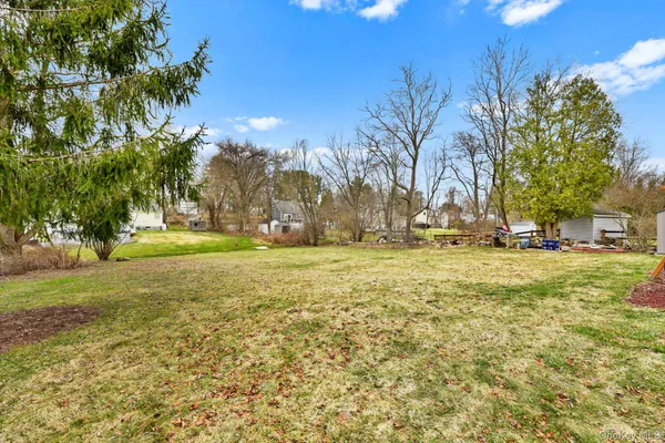 $4,350 | 2881 Meadowcrest Drive, Yorktown Heights, NY 10598